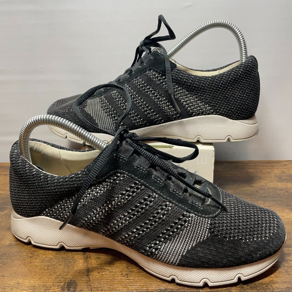 Dansko Knit Sneakers   Walking Shoes  Black Size 7.5  (38)